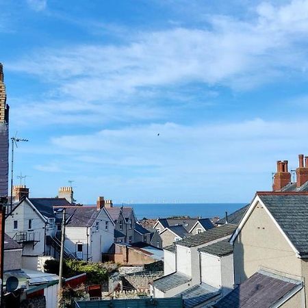 Rhubarb Terrace On The Coast - Sleeps 1-6 Villa Colwyn Bay Exterior foto