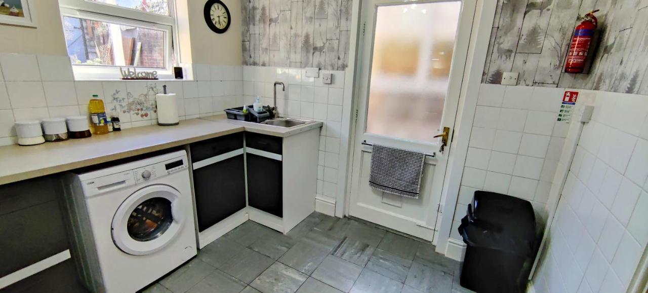 Rhubarb Terrace On The Coast - Sleeps 1-6 Villa Colwyn Bay Exterior foto