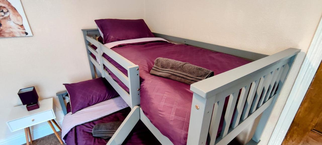 Rhubarb Terrace On The Coast - Sleeps 1-6 Villa Colwyn Bay Exterior foto