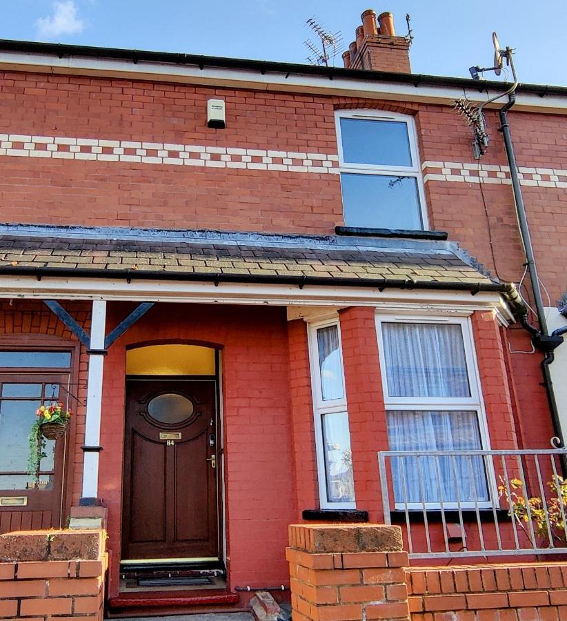 Rhubarb Terrace On The Coast - Sleeps 1-6 Villa Colwyn Bay Exterior foto