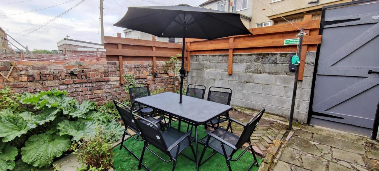 Rhubarb Terrace On The Coast - Sleeps 1-6 Villa Colwyn Bay Exterior foto